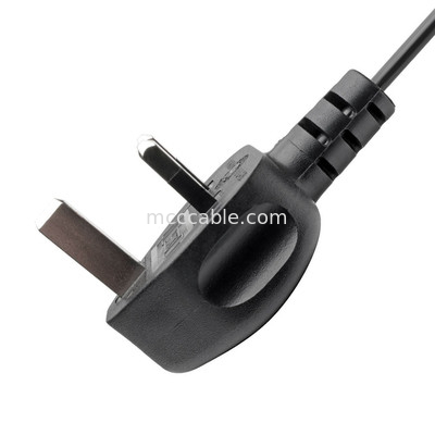 Rohs Elektrik Gücü Kablosu Bs1363 C7 2.5a 6 Ft 220v İçeride
