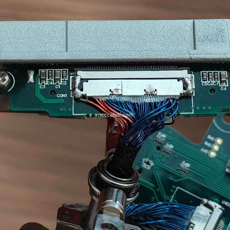 Özel Uzunluk LVDS Mikro Koaksiyel Kablo 0.4mm 20453z-030 SD'ye 20347 Mekanik Kilitli