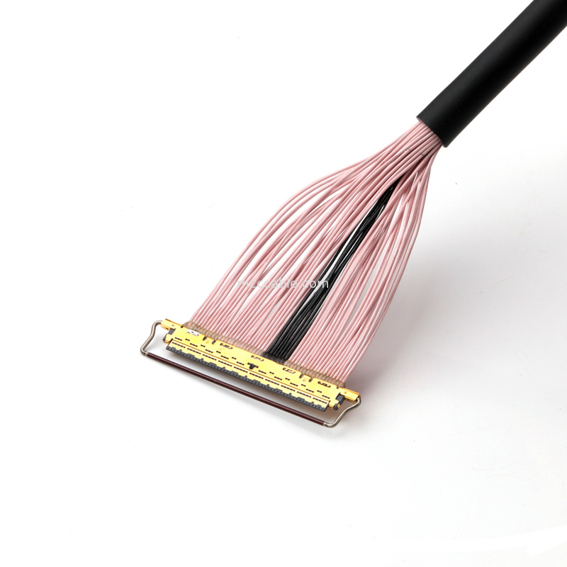 Yüksek Hızlı Veri İletişiminde 50 Pinlik Mikro-Koaxial Kablo, 0.4mm Pitch, Kalkanlı