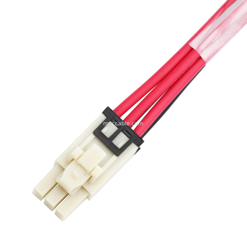 6 Pinli 100mm Uzunluk Kablo Demeti Grubu Molex 1722582106 - 4 Pinli TE 208130-1