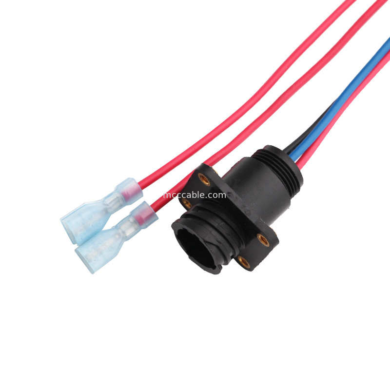 6 Pinli 100mm Uzunluk Kablo Demeti Grubu Molex 1722582106 - 4 Pinli TE 208130-1